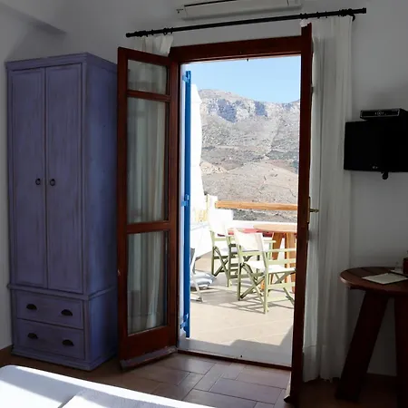 Theoreion Guest house Tholaria