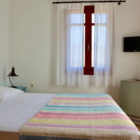 Theoreion Guest house Tholaria