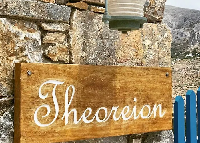 Guest house Theoreion Tholaria