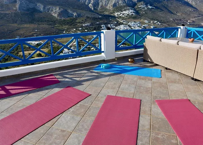 Theoreion בית הארחה