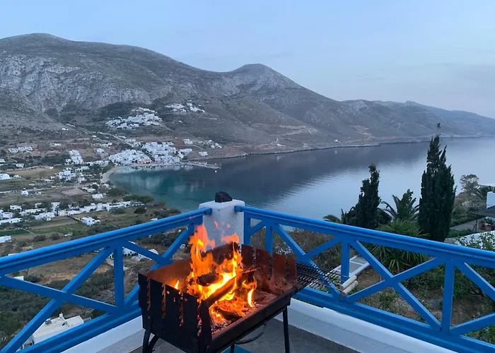 Theoreion בית הארחה Tholária